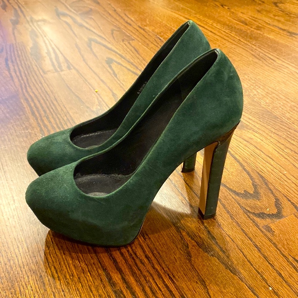 B Brian Atwood Suede & Snakeskin Platform Pumps Size 6.5